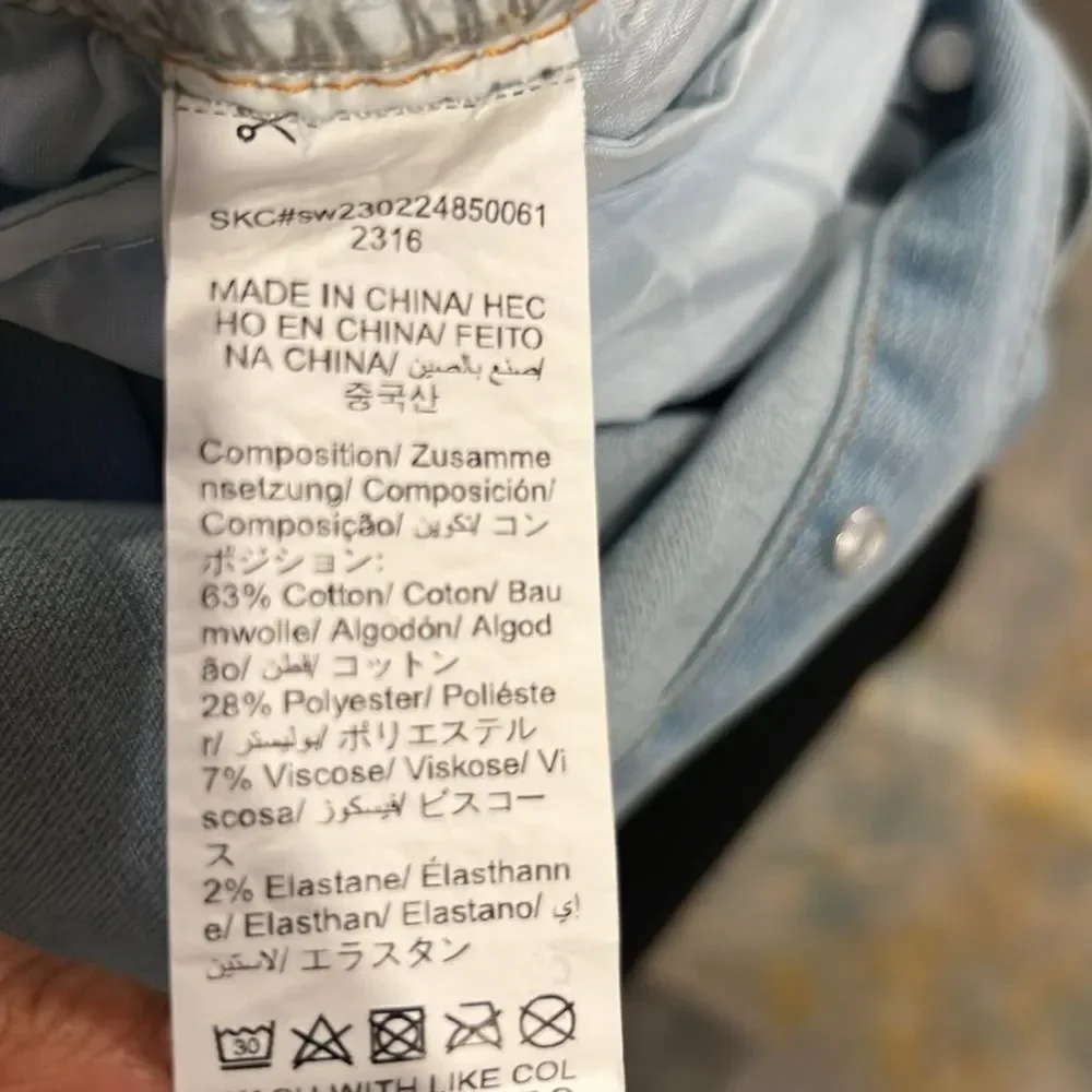 SHEIN Light Blue Button-Front Denim Pencil Skirt - Picture 6 of 6